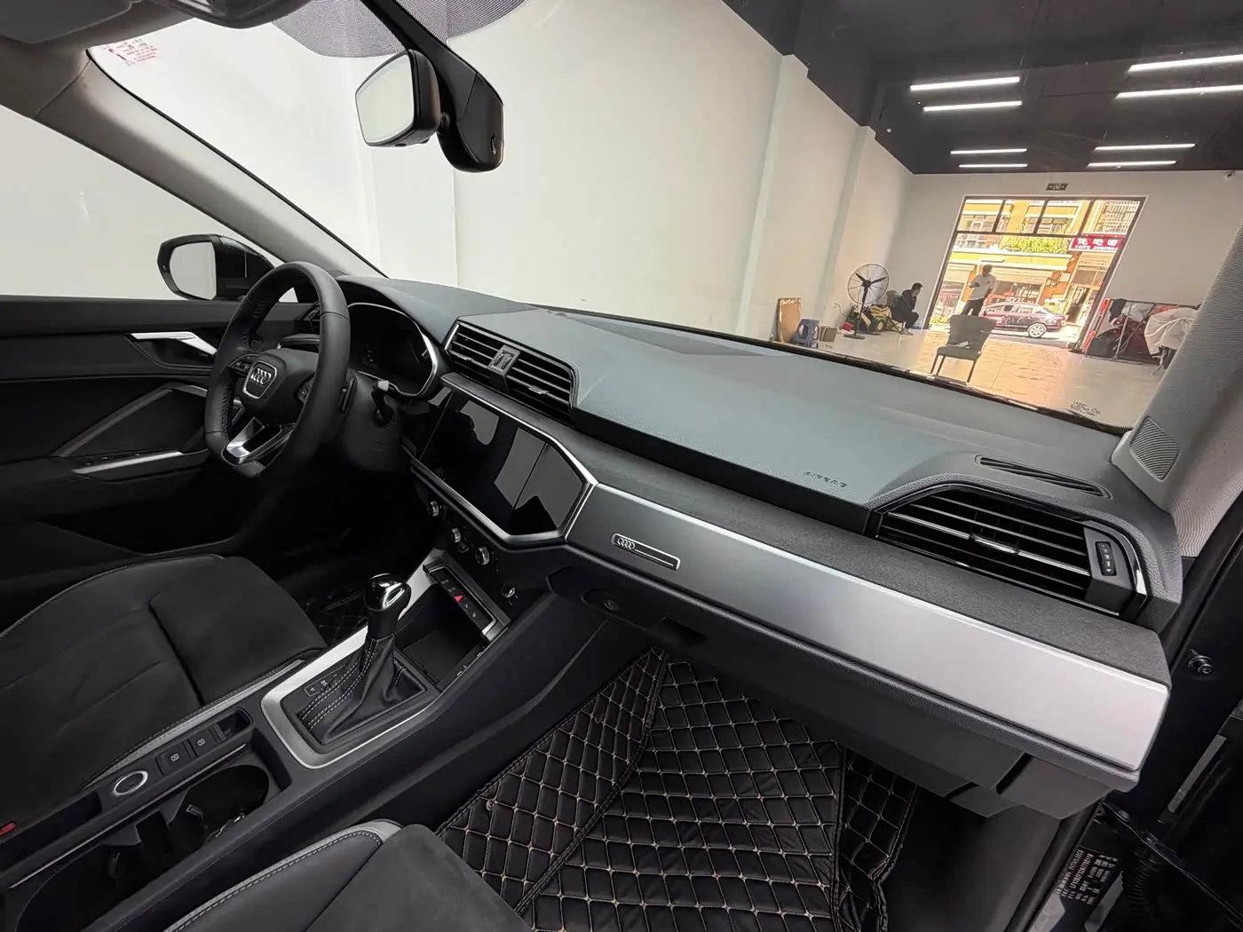 Audi Q3 2022 — Photo 17/17