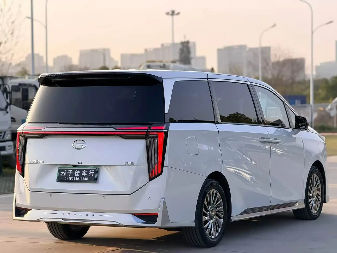 GAC Trumpchi Trumpchi M8 2024 — Photo 4/18