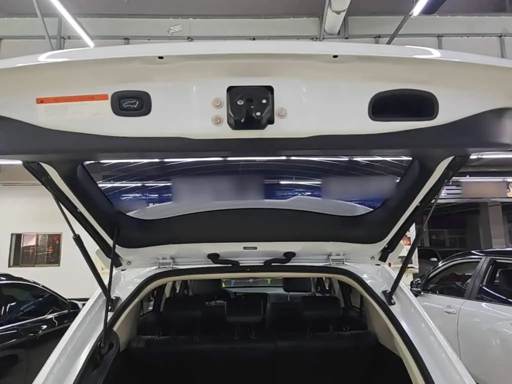 Mitsubishi Outlander 2021 — Şəkil 19/20