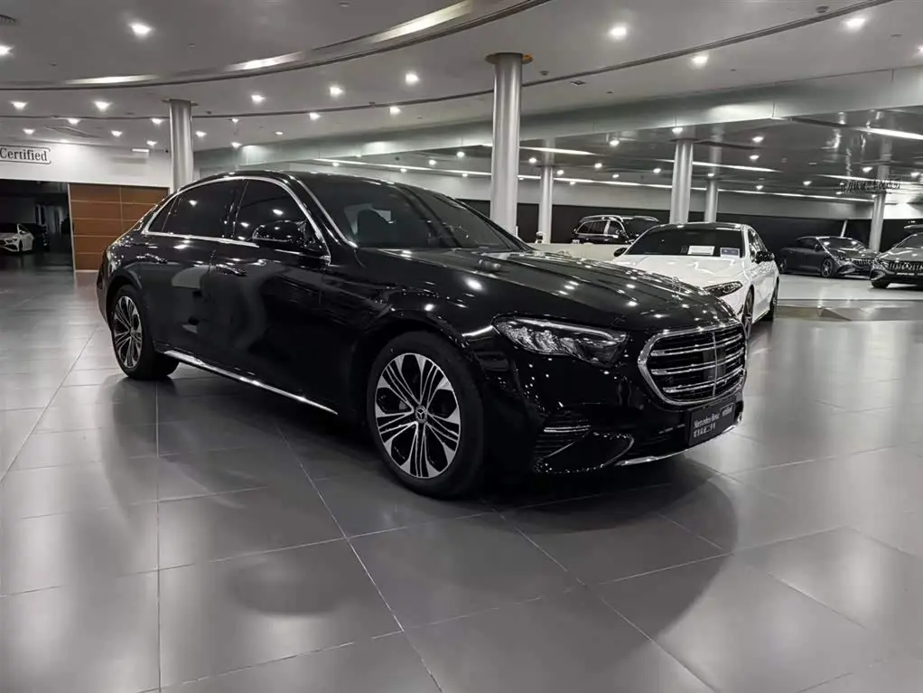 Mercedes-Benz E-Class 2025 — Фото 7/20