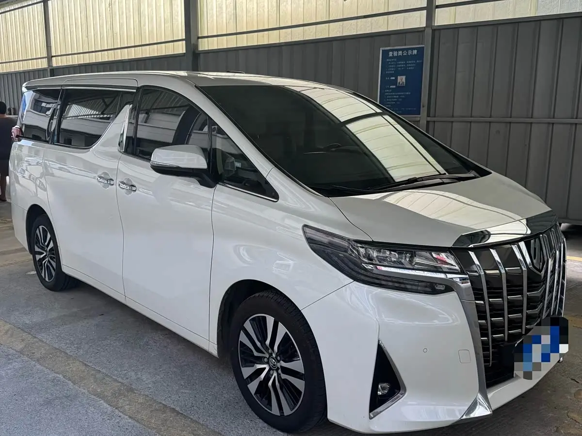 Toyota Alphard 2019 — Photo 3/9