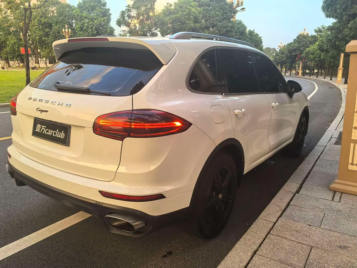 Porsche Cayenne 2014 — Photo 9/13