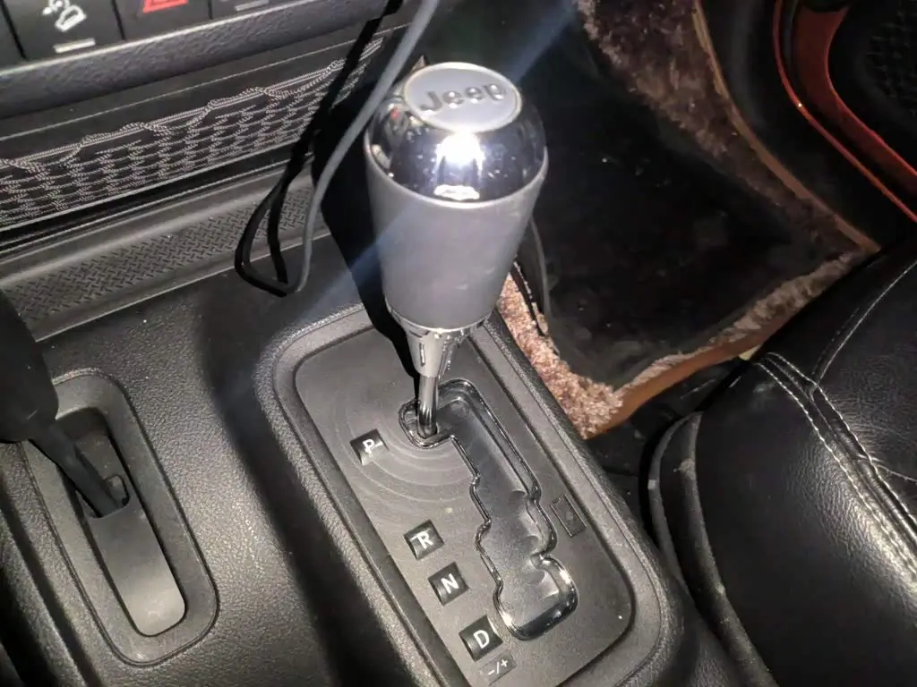 Jeep Wrangler 2015 — Фото 15/20