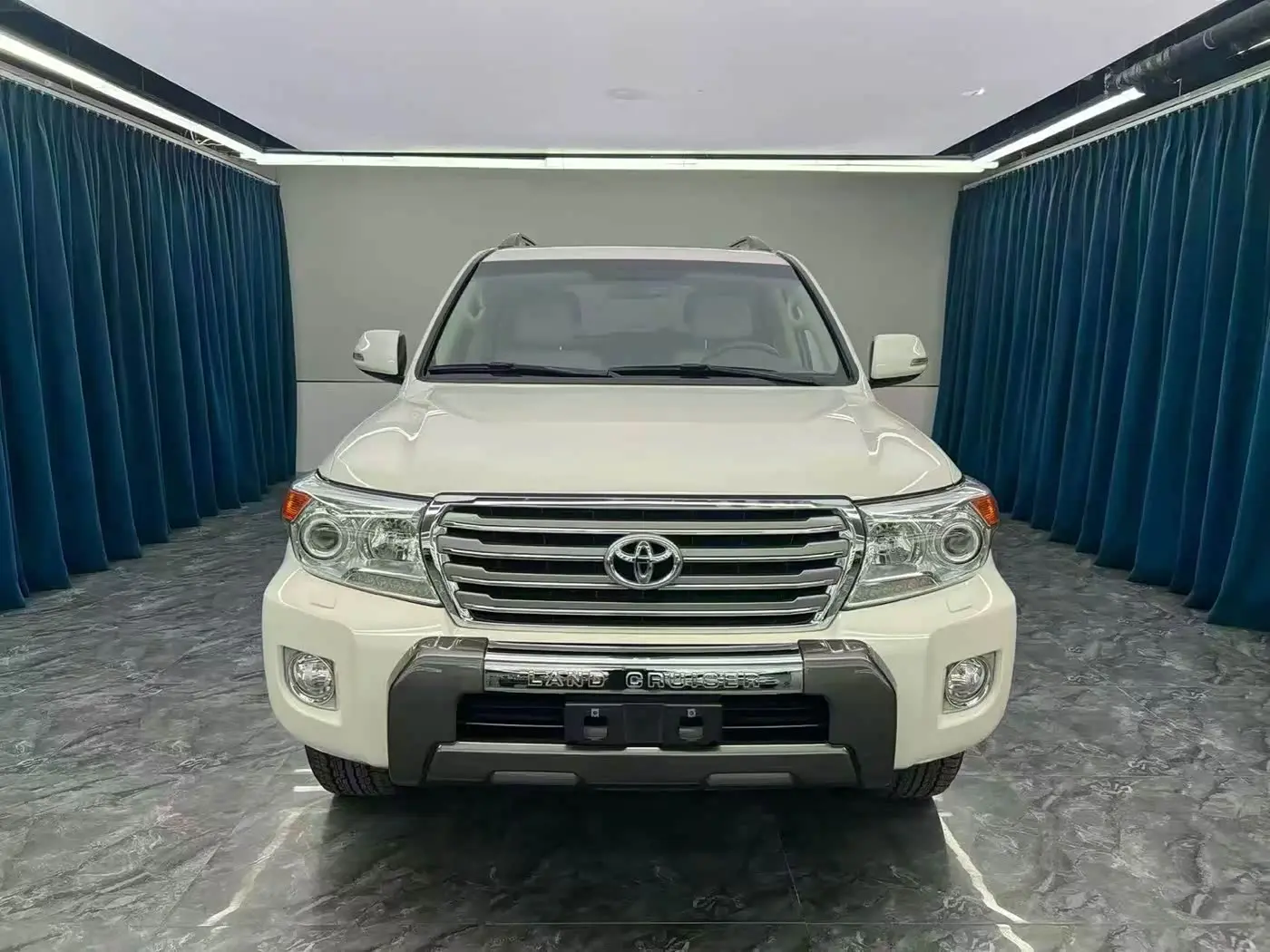 Toyota Land Cruiser 2014 — Şəkil 2/9