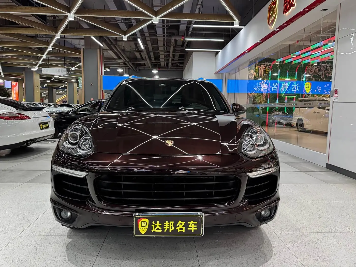 Porsche Cayenne 2016 — Фото 2/19