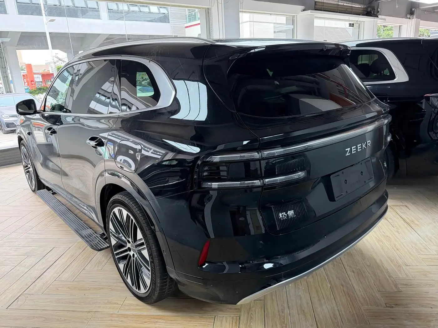 ZEEKR 8X 2026 — Photo 15/15