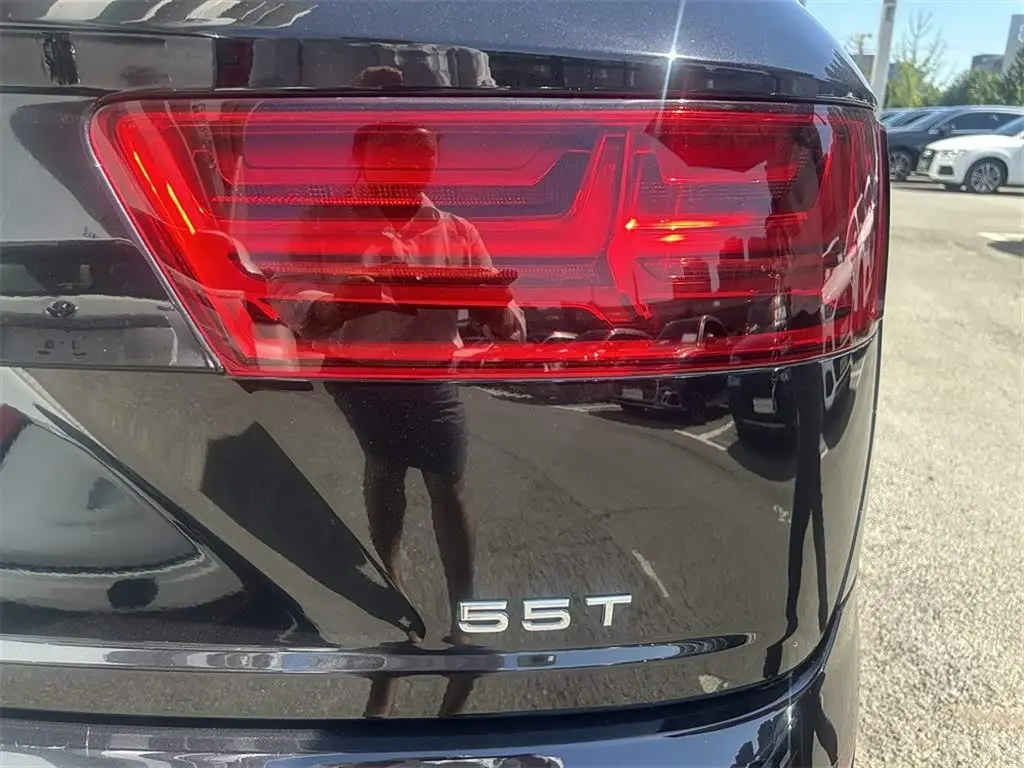 Audi Q7 2019 — Şəkil 14/15