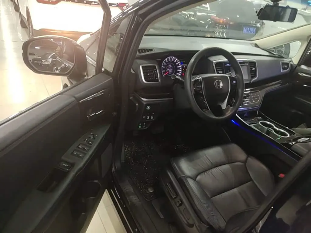 Honda Odyssey 2019 — Photo 16/20