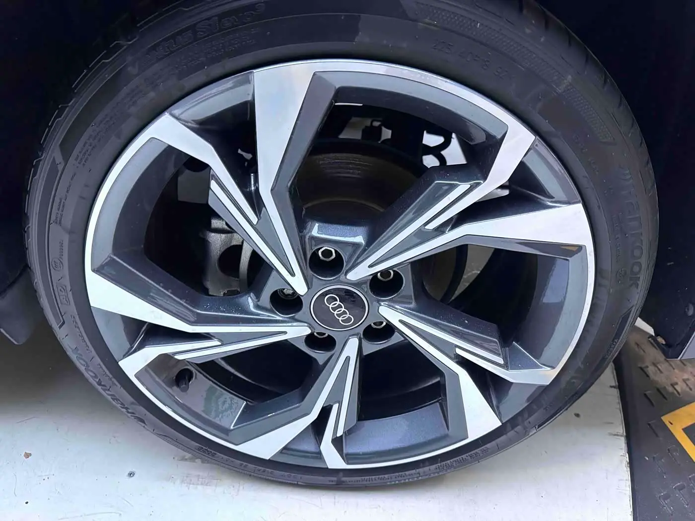 Audi A3 2022 — Photo 17/18
