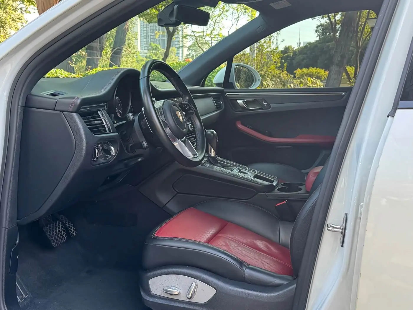 Porsche Macan 2020 — Photo 11/14