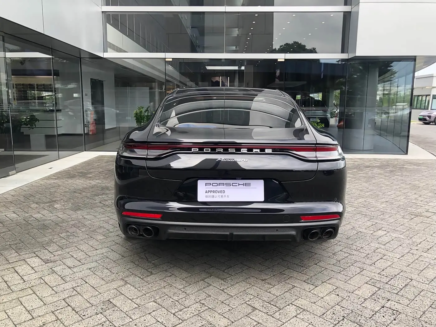 Porsche Panamera 2023 — ფოტო 2/10