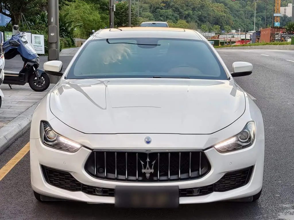 Maserati Ghibli 2020 — Фото 4/15