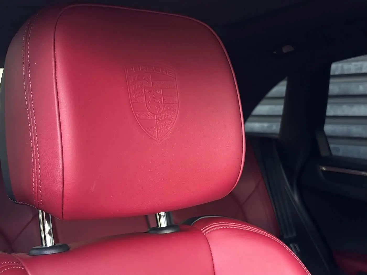 Porsche Macan 2022 — Photo 14/20