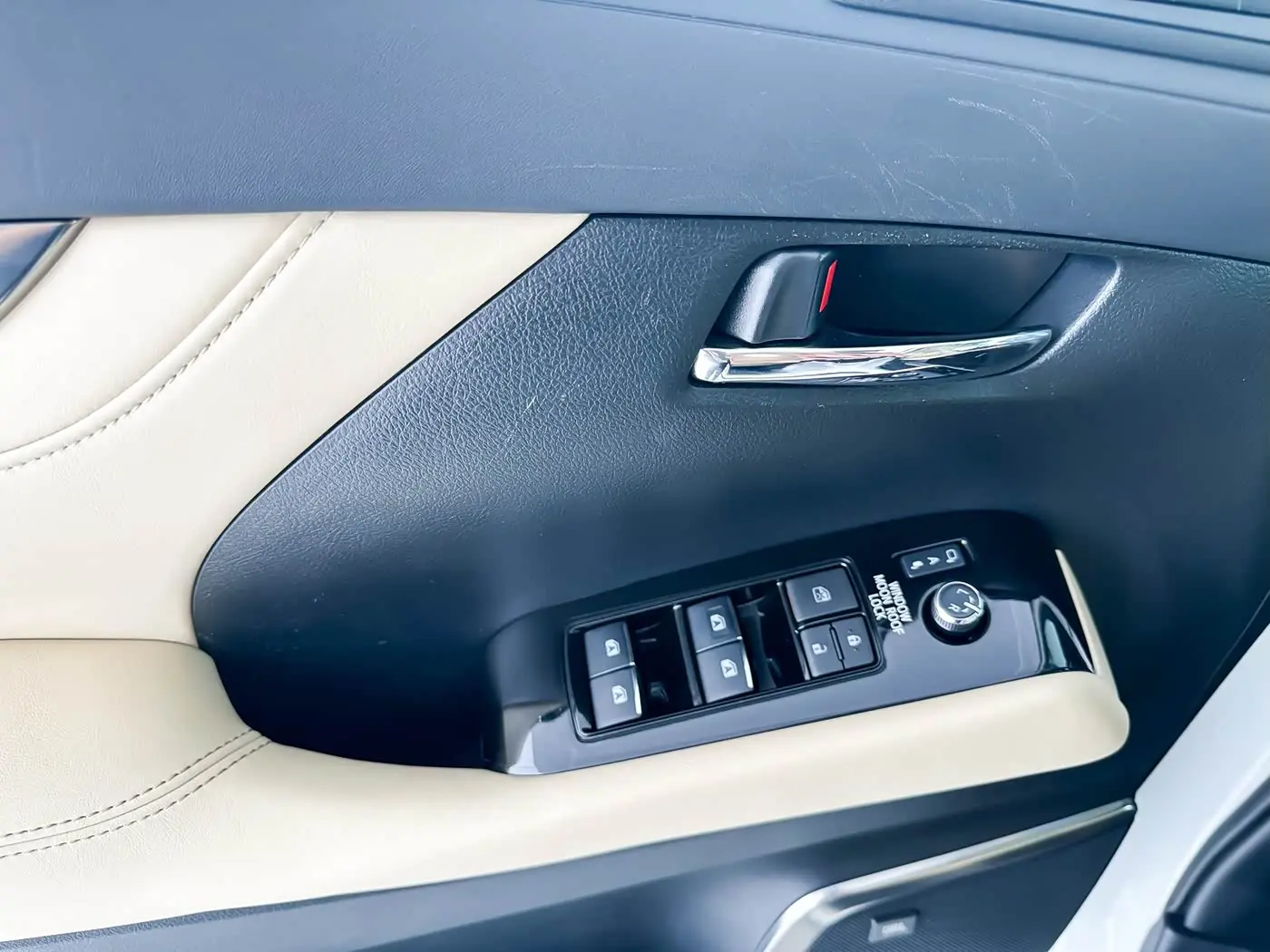 Toyota Vellfire 2020 — Фото 11/15