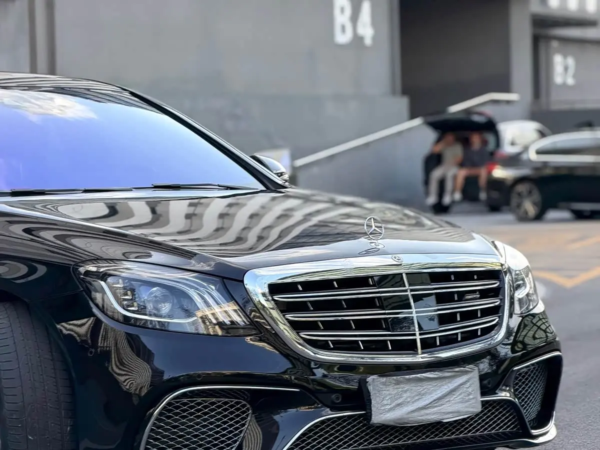 Mercedes-Benz S-Class 2020 — Photo 2/9