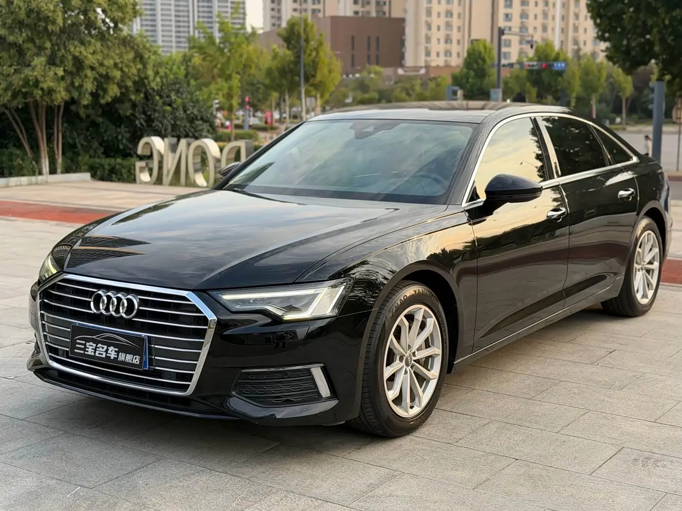 Audi A6L 2020 — ფოტო 1/20