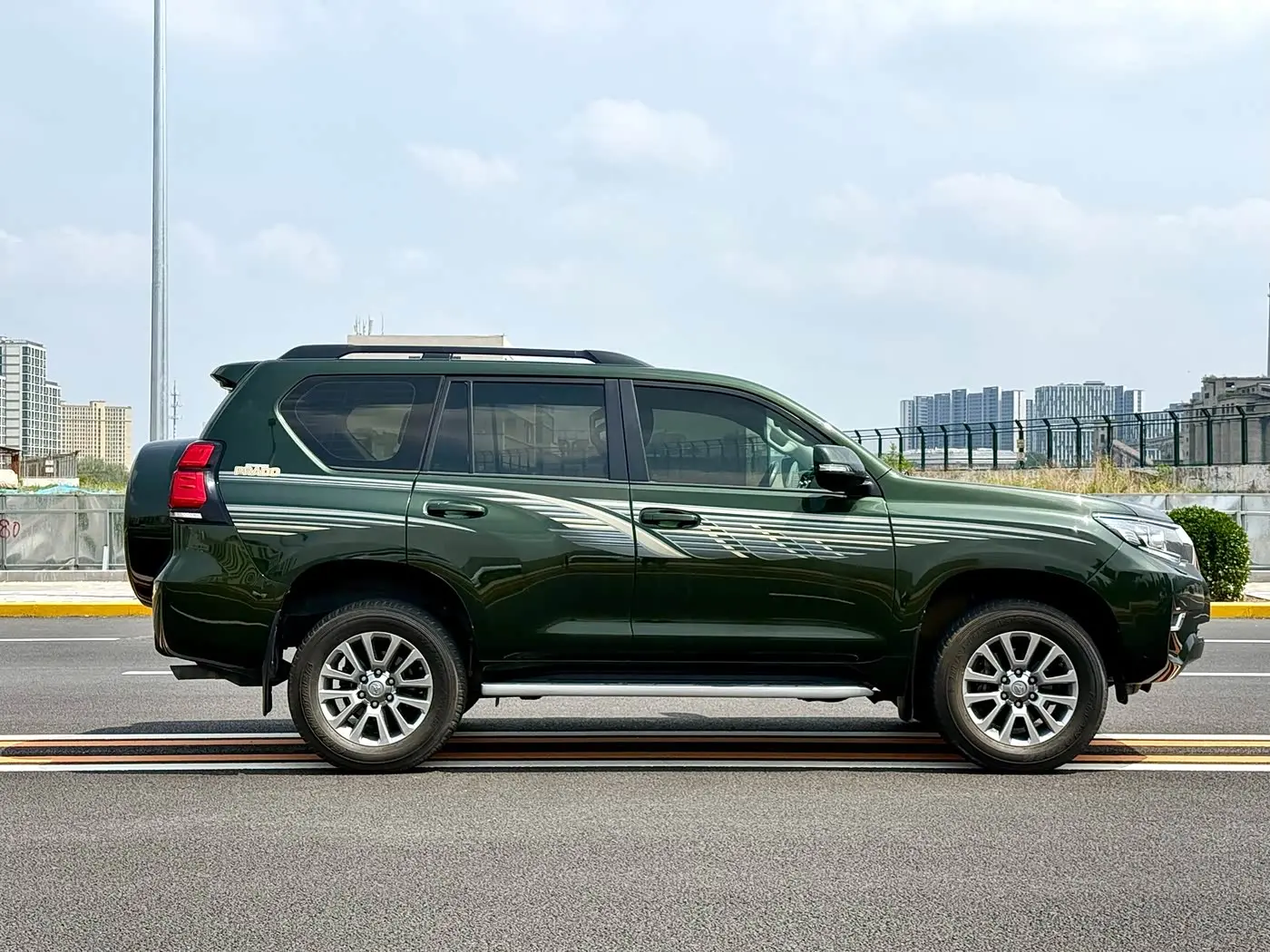 Toyota Prado 2019 — Фото 4/18