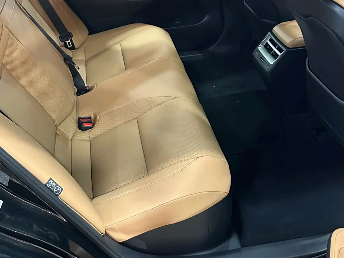 Lexus ES 2026 — Photo 7/12