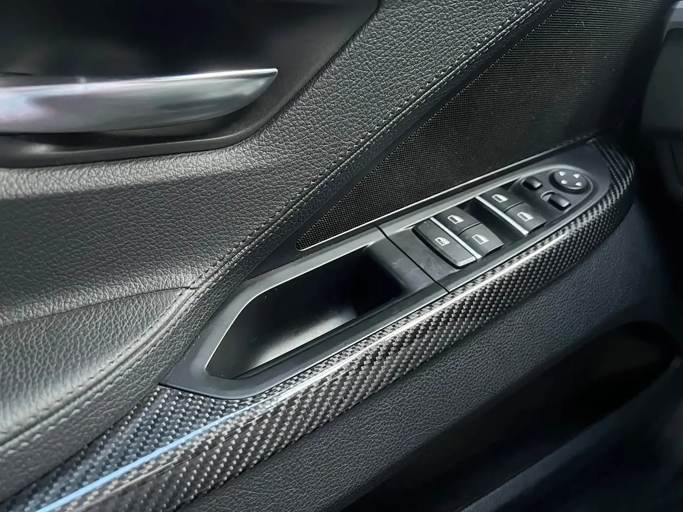 BMW 6 Series 2016 — Photo 13/15