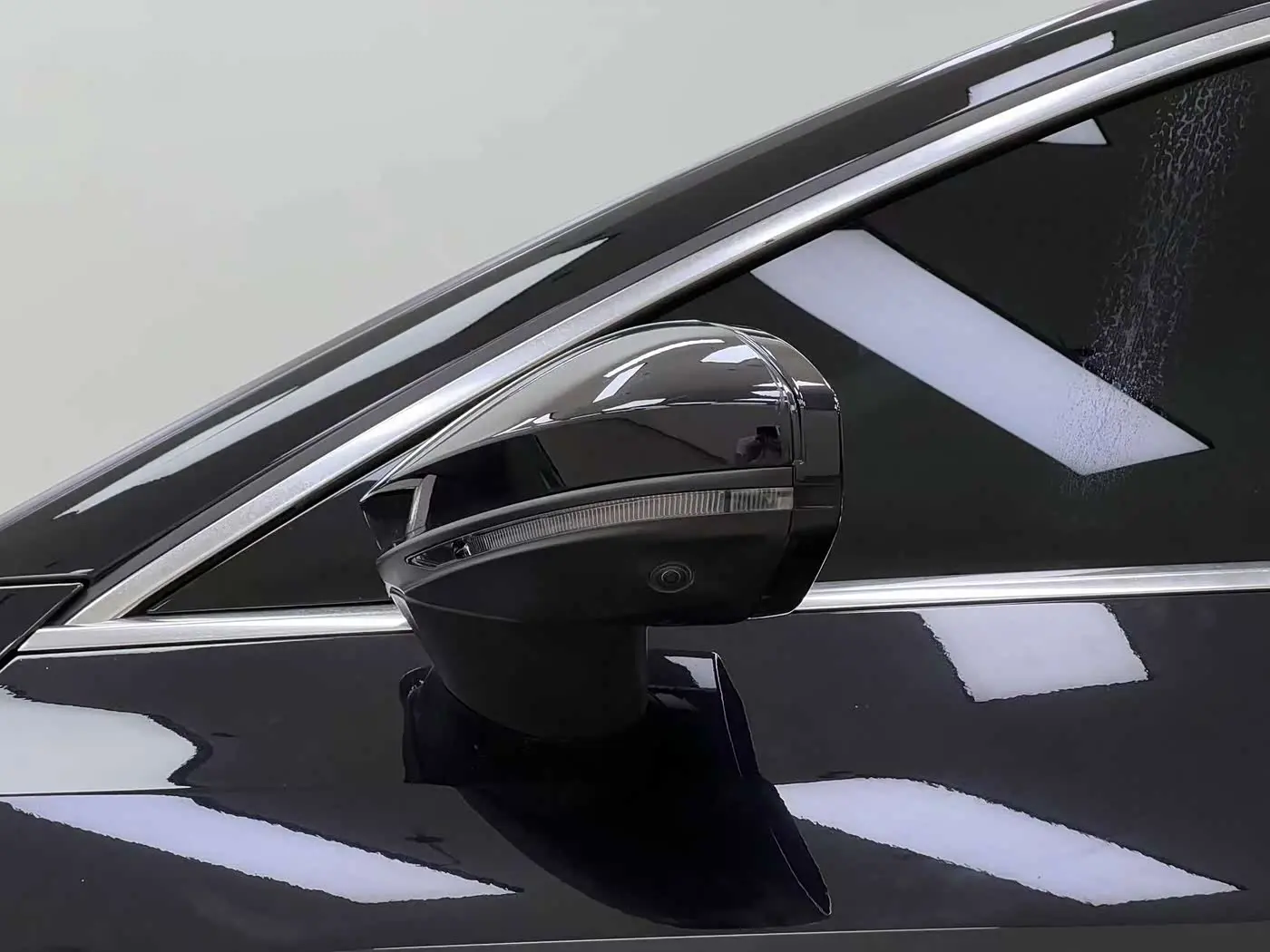 Audi A7L 2024 — Фото 12/20