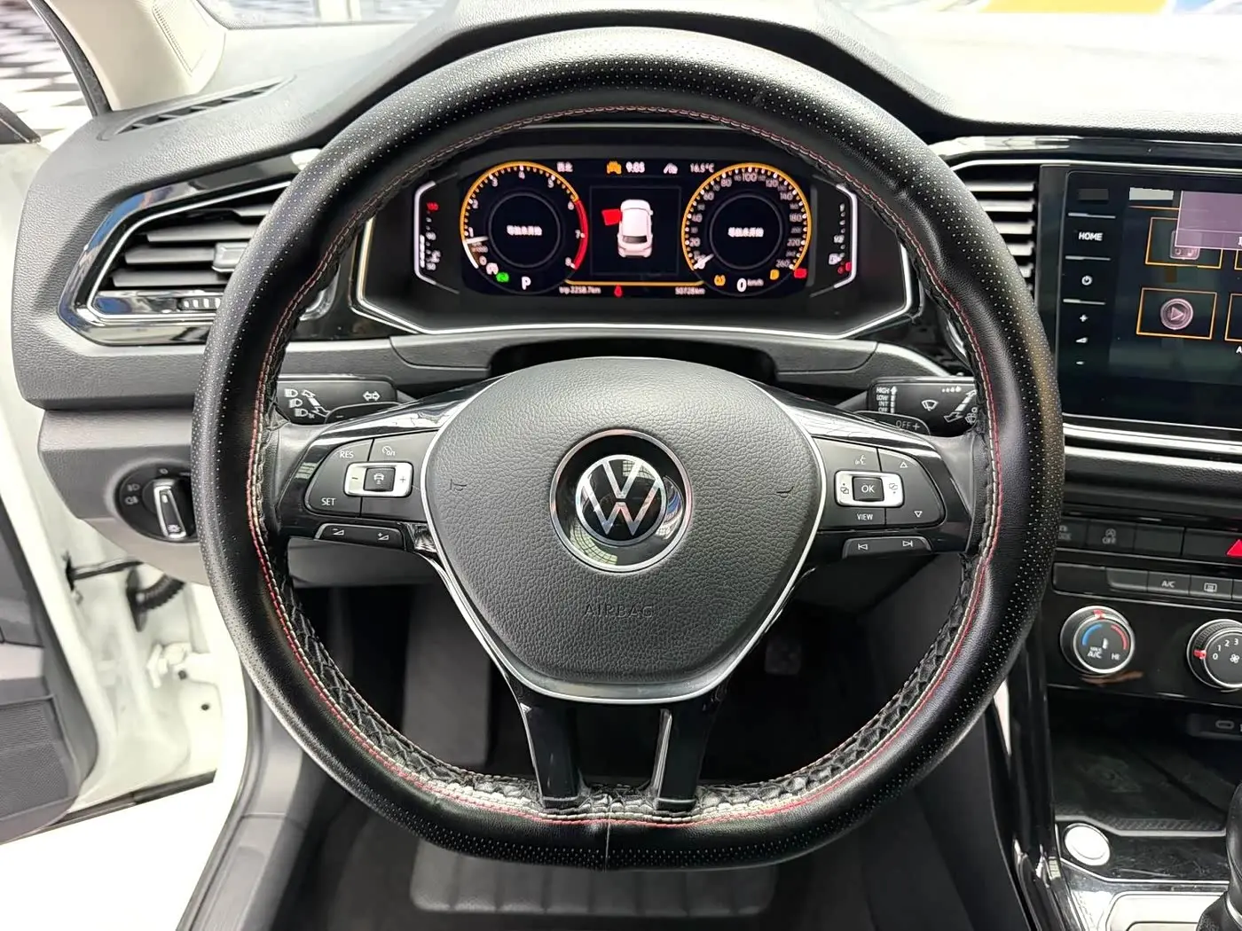 Volkswagen T-ROC 2022 — Şəkil 6/19