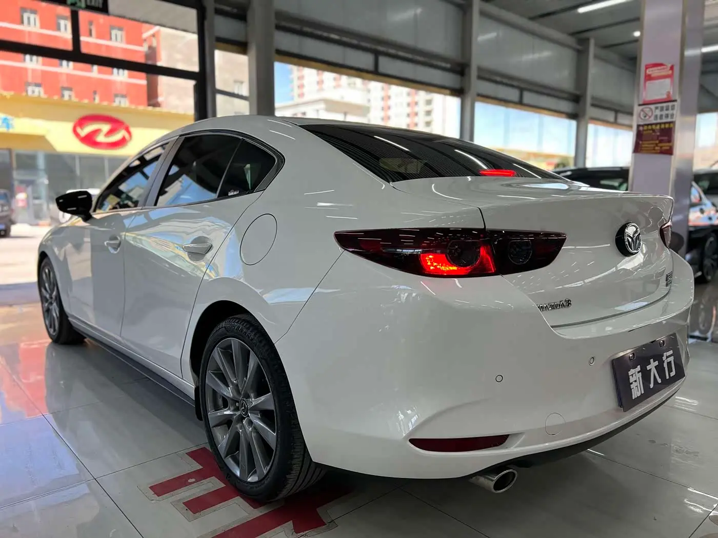 Mazda Mazda3 Axela 2024 — Photo 9/20