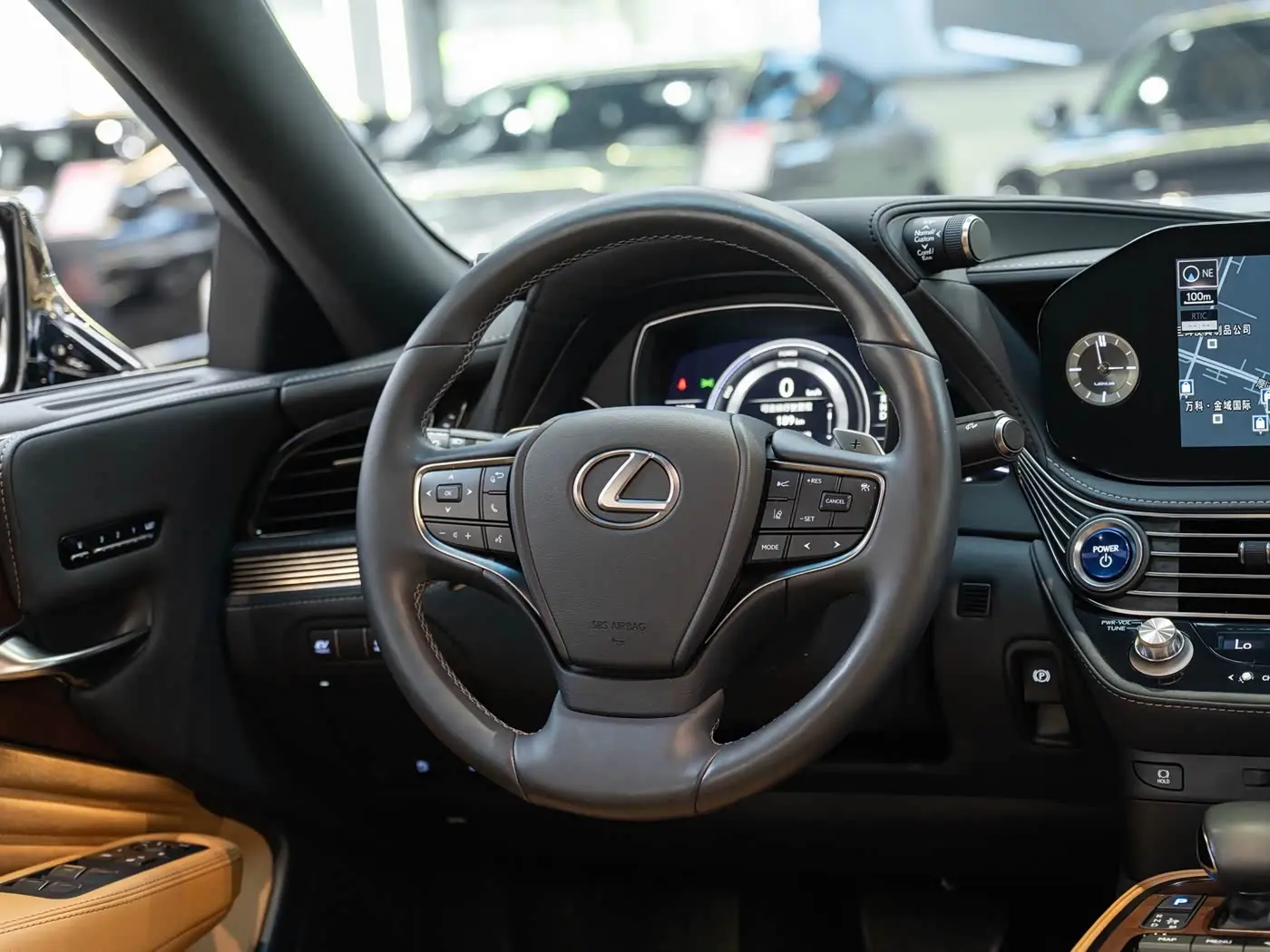 Lexus LS 2023 — Фото 14/20