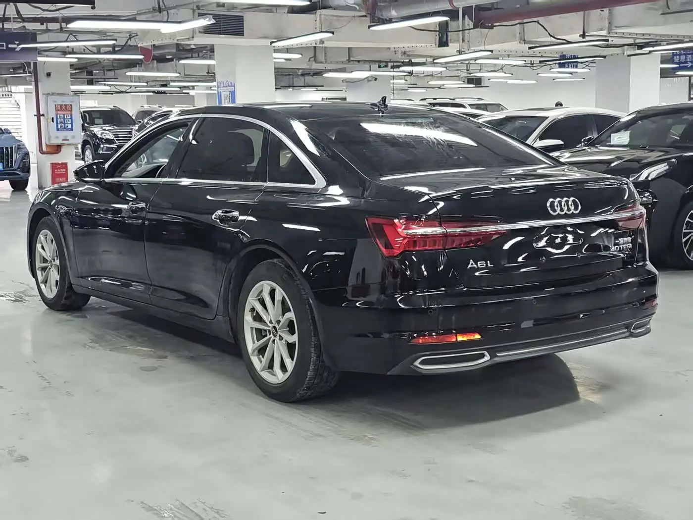 Audi A6L 2022 — Photo 6/17