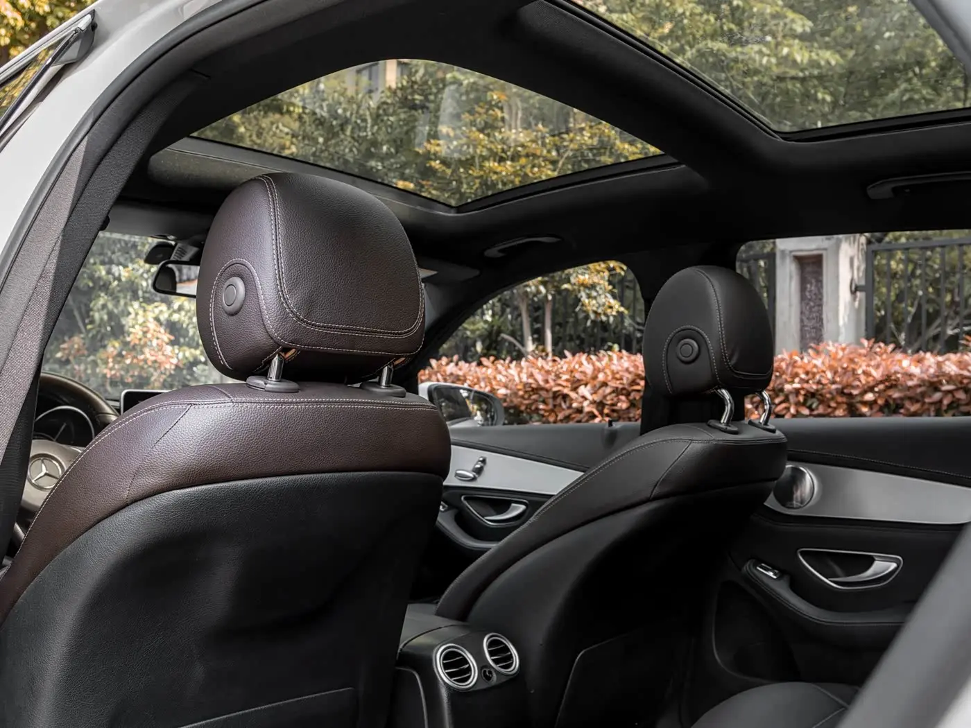 Mercedes-Benz GLC 2017 — Фото 14/15