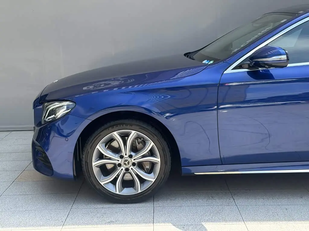 Mercedes-Benz E-Class 2020 — Photo 5/14