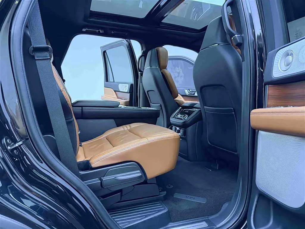 Lincoln Navigator 2020 — Photo 16/20