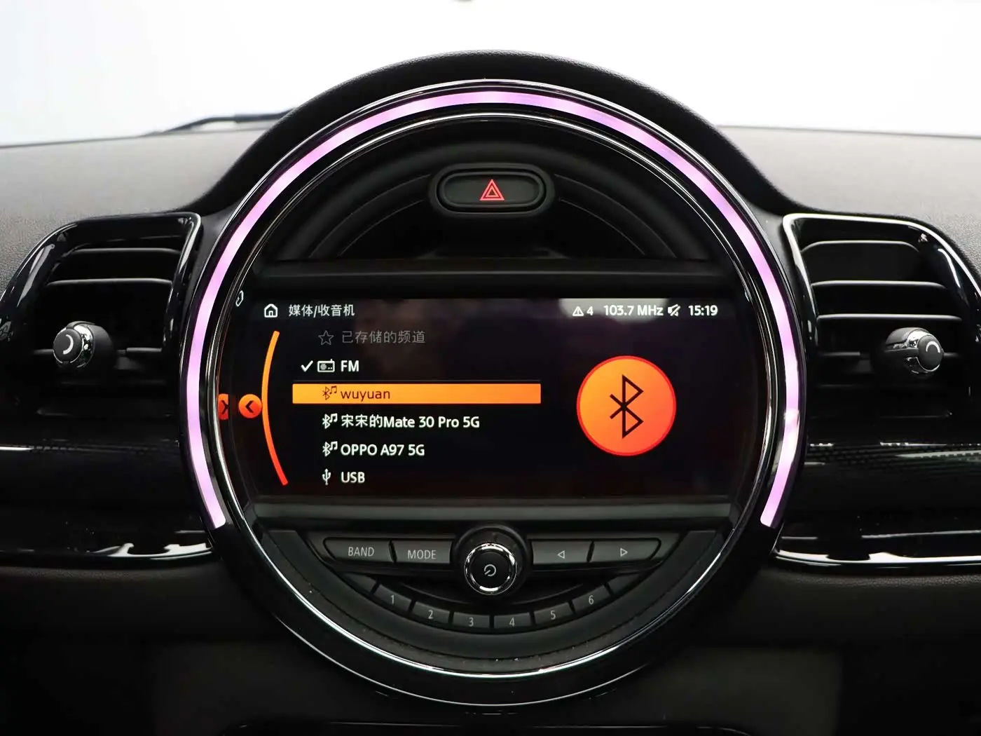 MINI CLUBMAN 2019 — Фото 12/20