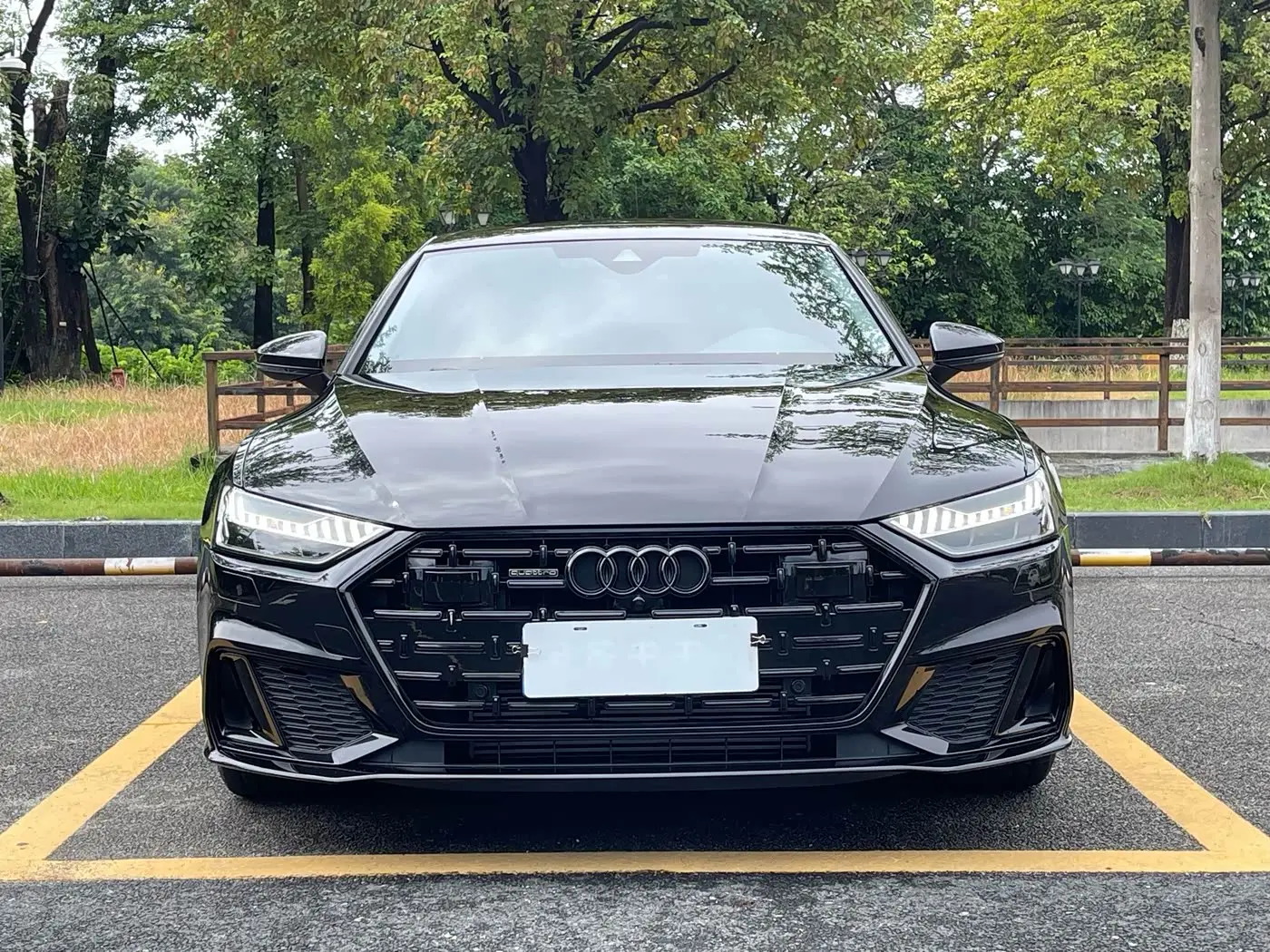 Audi A7L 2025 — Фото 2/20