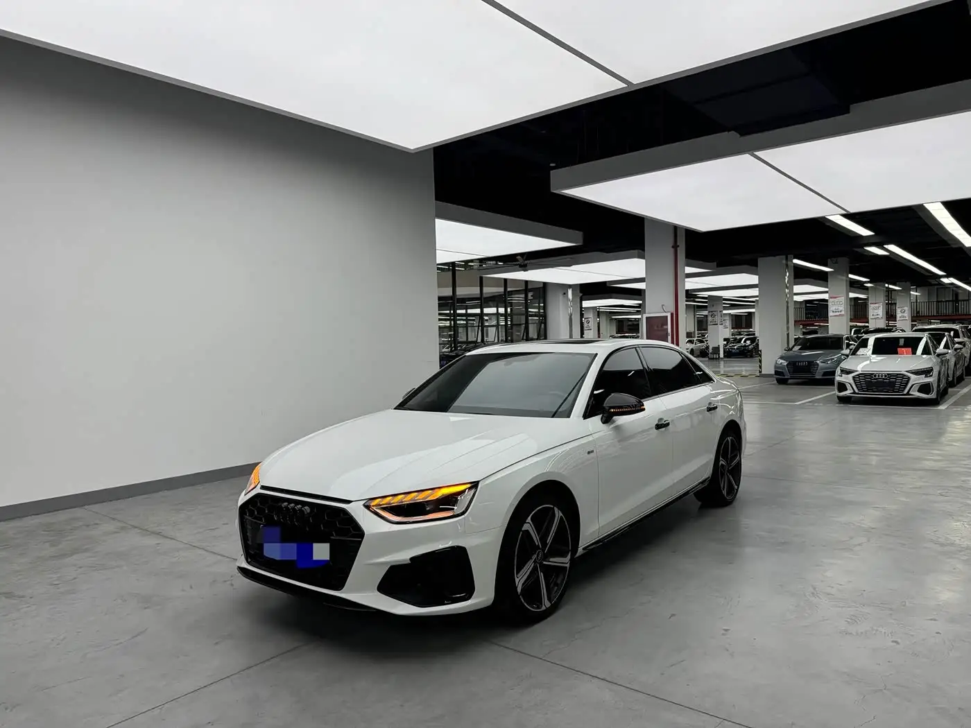 Audi A4L, 2022