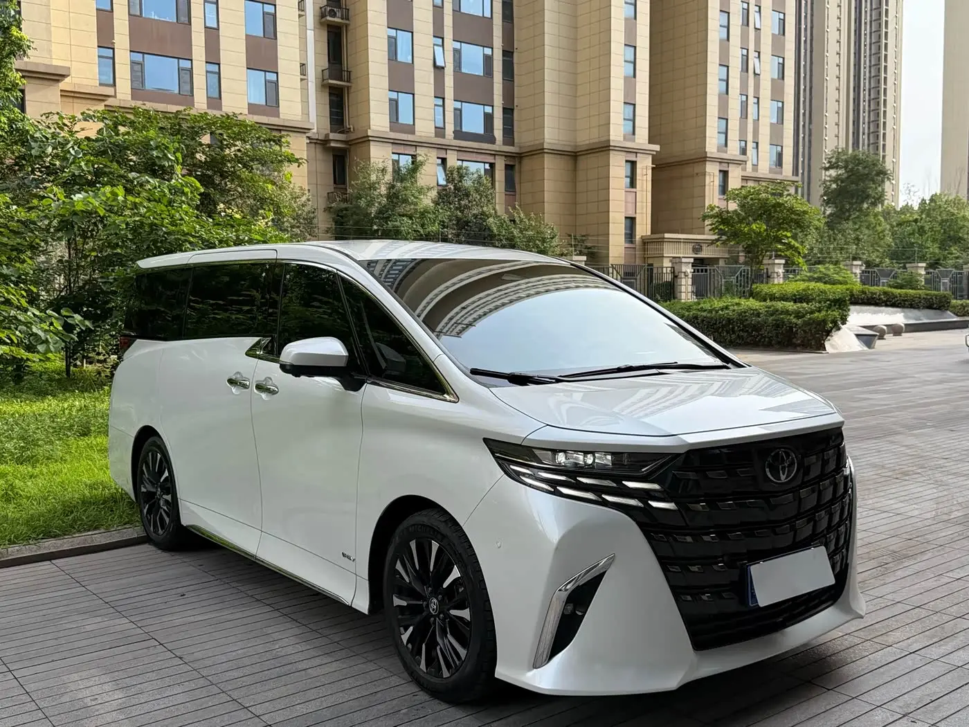 Toyota Alphard 2023 — Şəkil 4/17