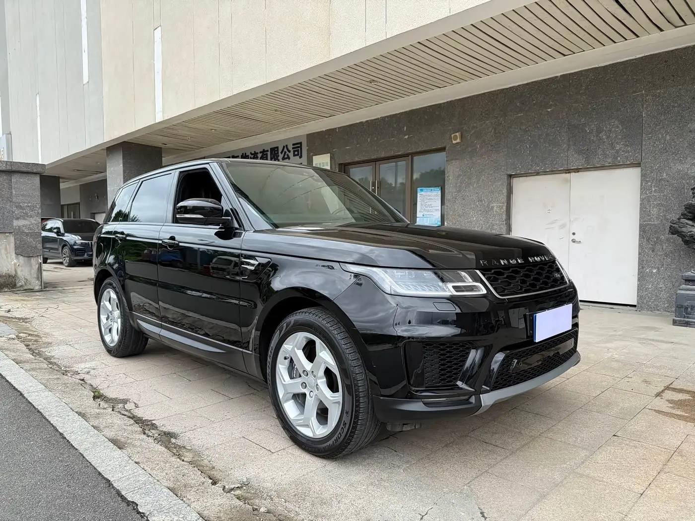 Land Rover Range Rover Sport 2019 — Photo 3/18