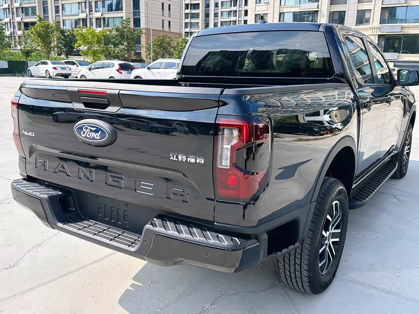 Ford Ranger 2025 — Photo 6/11