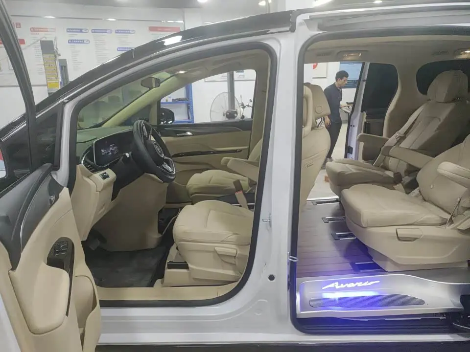 Buick GL8 New Energy 2026 — Photo 8/12