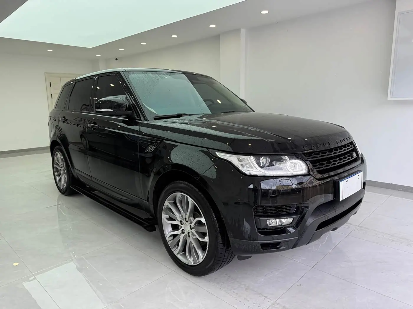 Land Rover Range Rover Sport 2014 — Photo 2/14