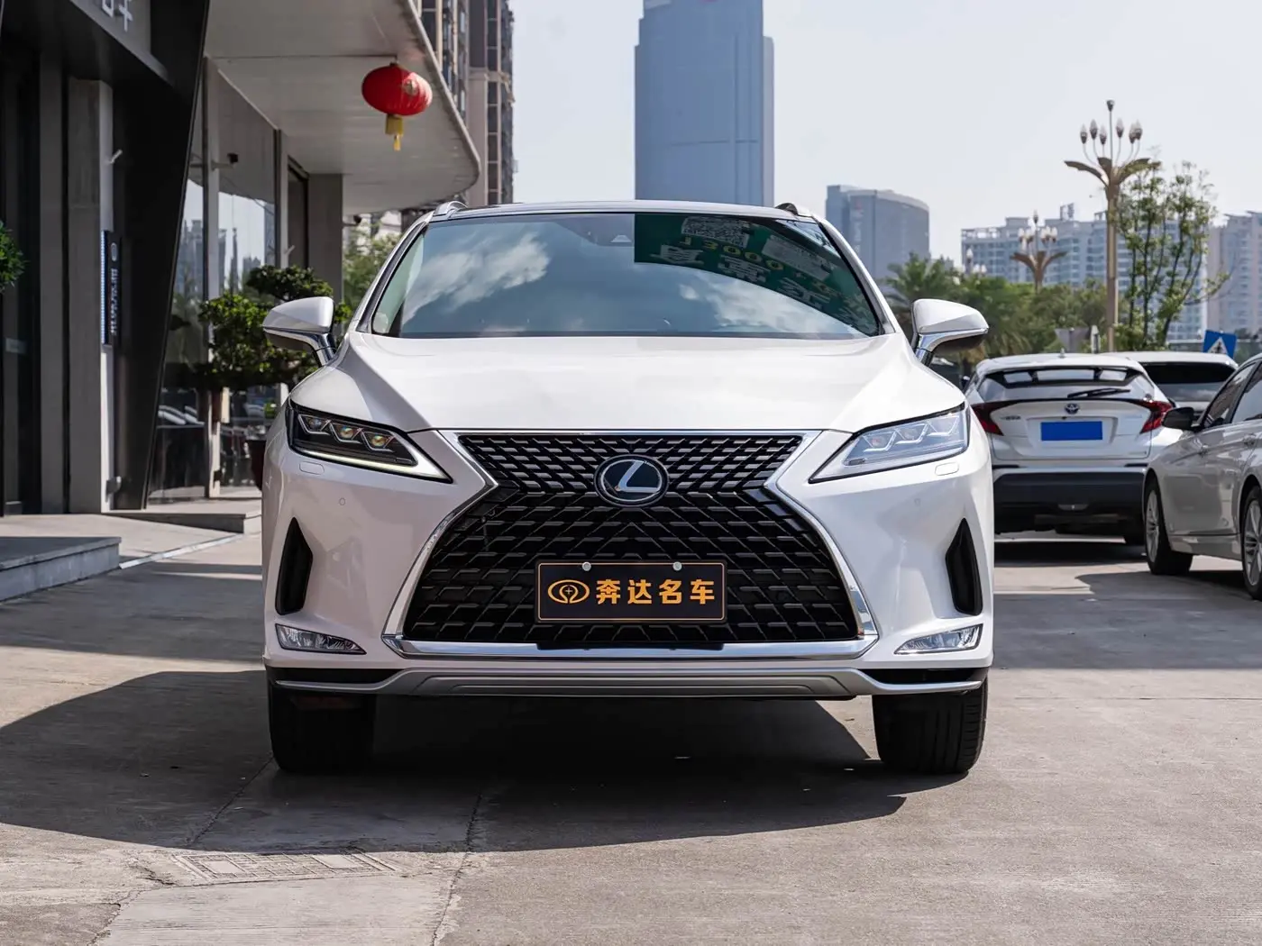 Lexus RX 2021 — Photo 2/20