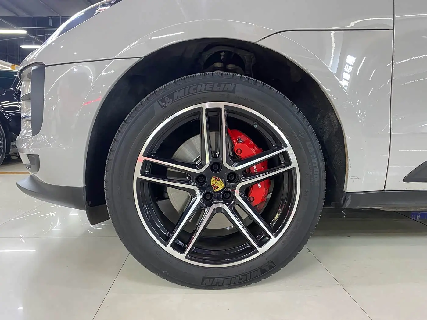 Porsche Macan 2022 — Фото 4/17
