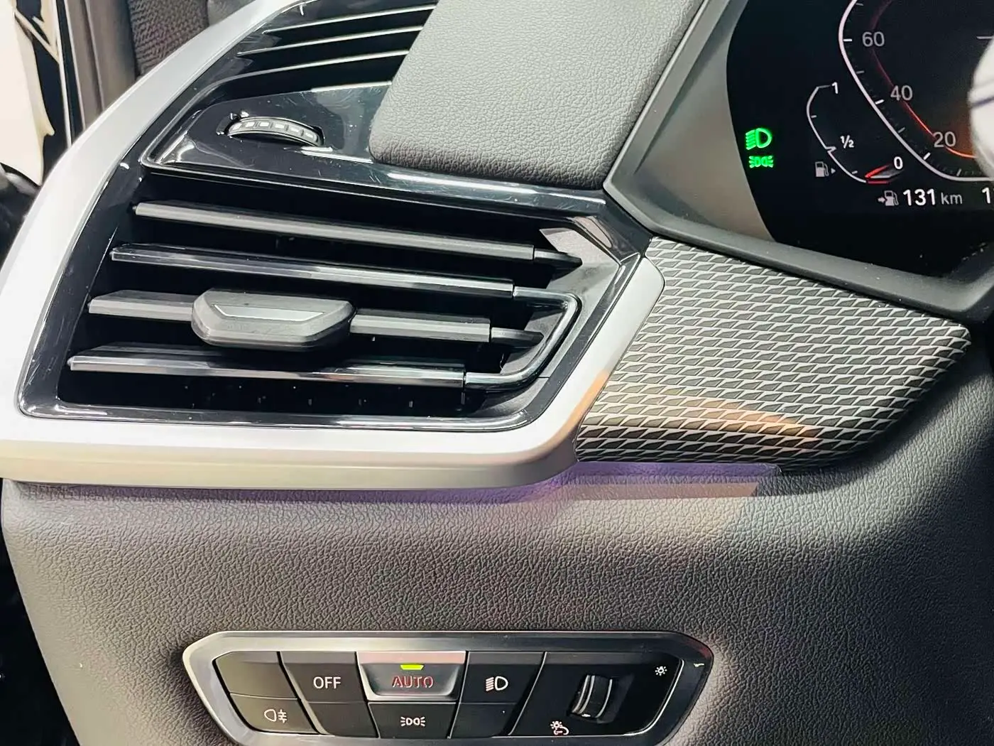 BMW X6 2023 — Photo 18/18