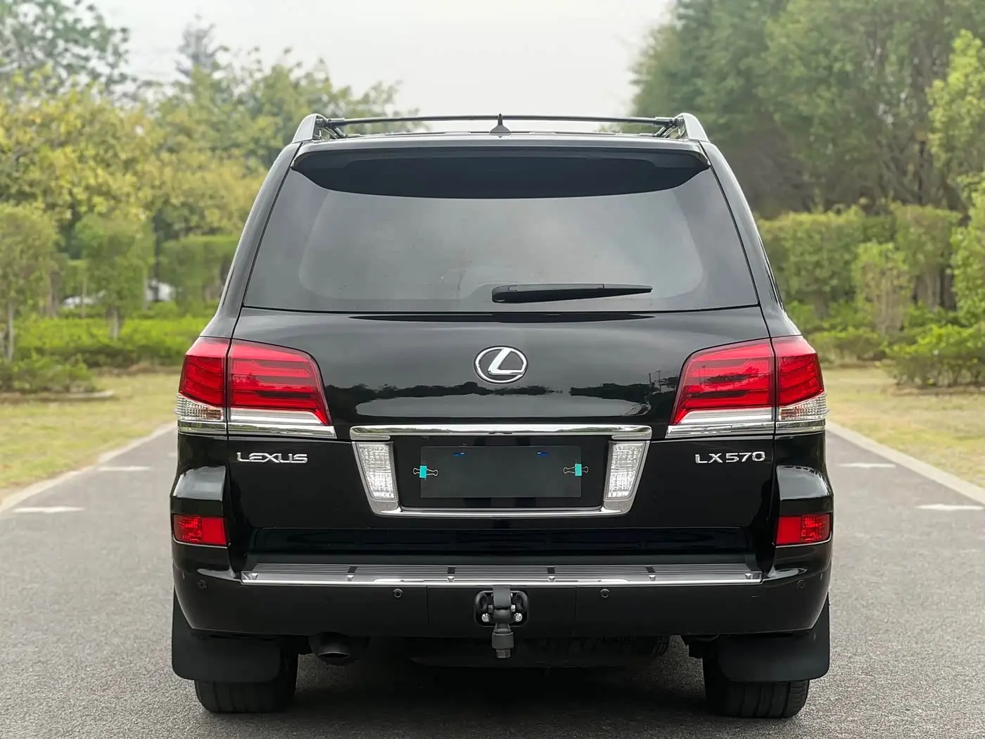 Lexus LX 2013 — Photo 6/20