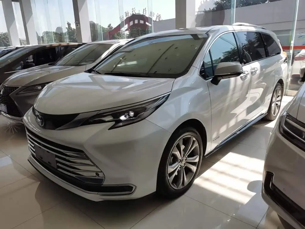 Toyota Sienna, 2023