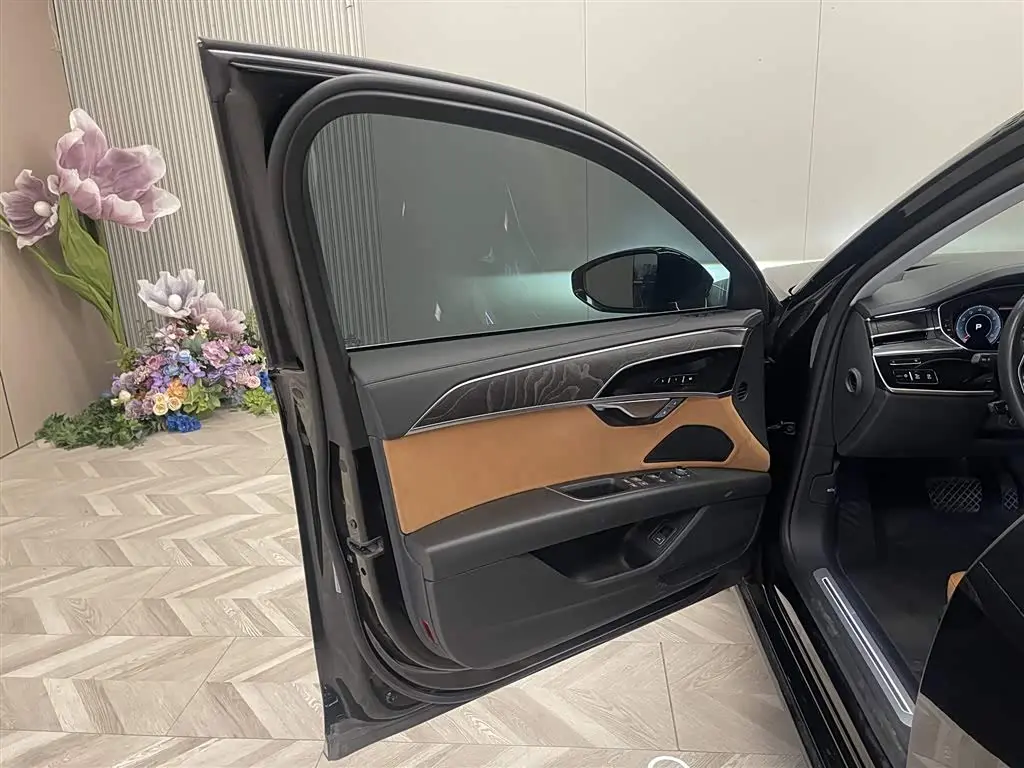 Audi A8 2023 — Photo 15/20