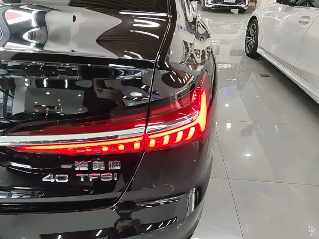 Audi A6L 2021 — Şəkil 8/20