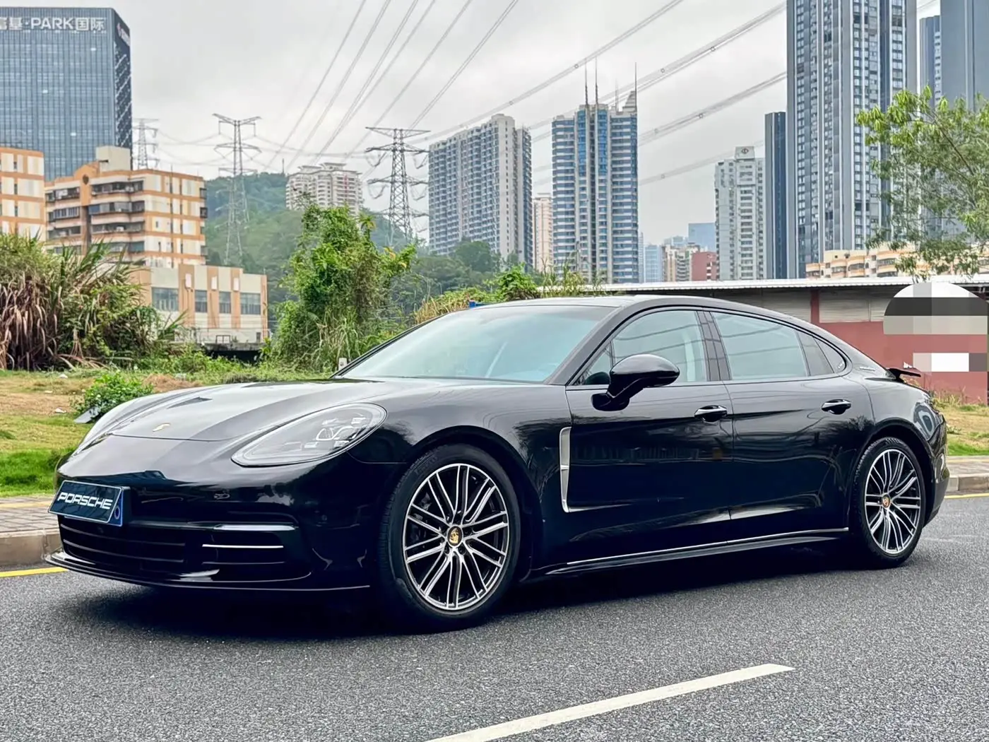 Porsche Panamera 2017 — Photo 1/18