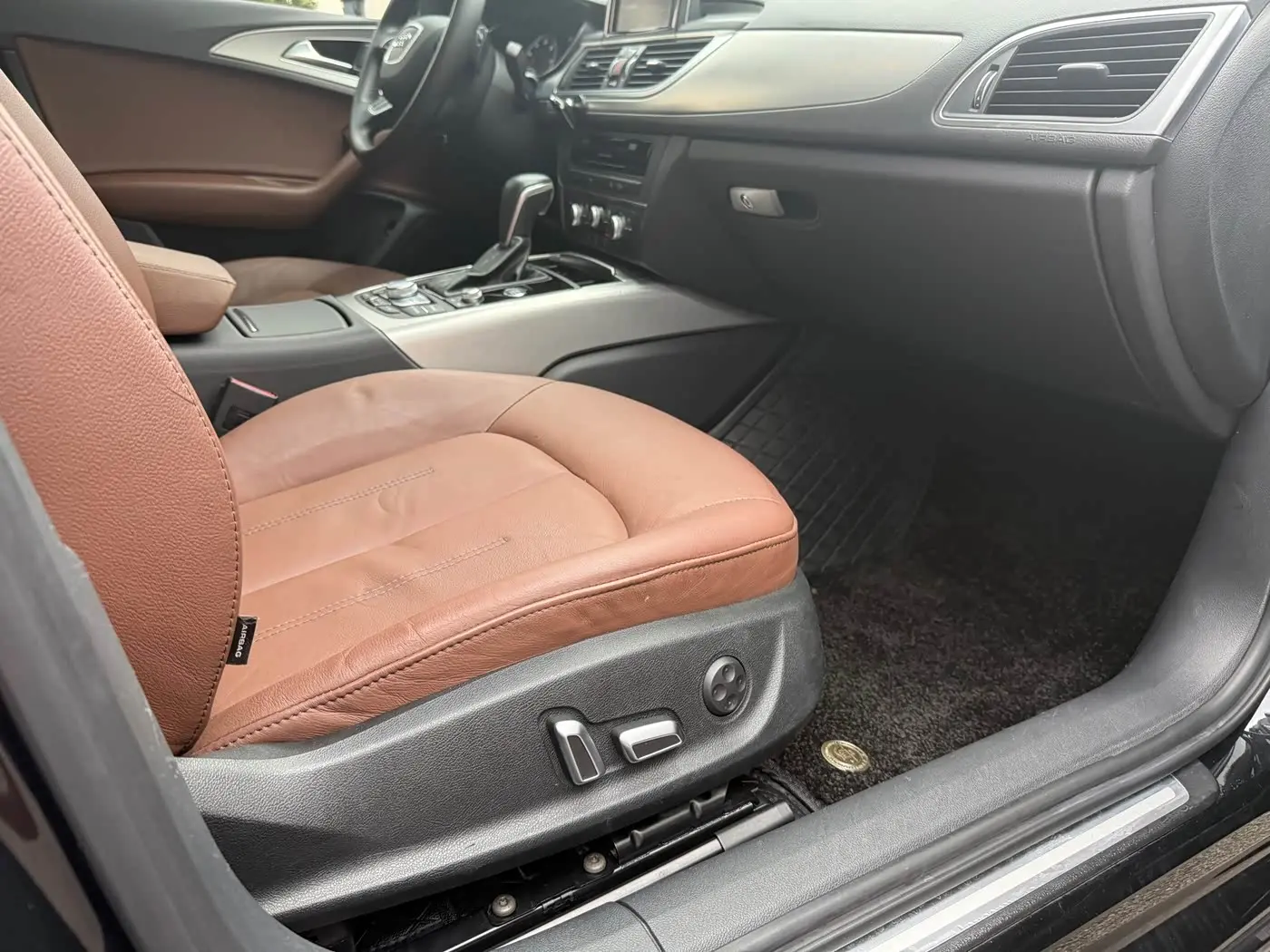 Audi A6L 2018 — Фото 13/16