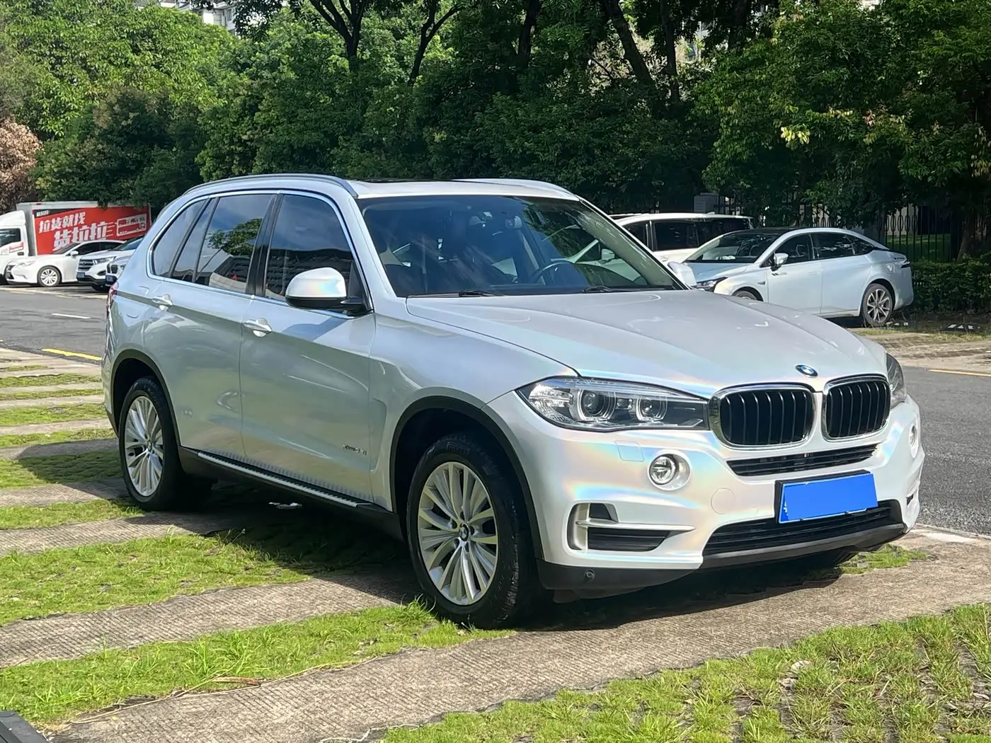 BMW X5 2015 — Фото 3/16