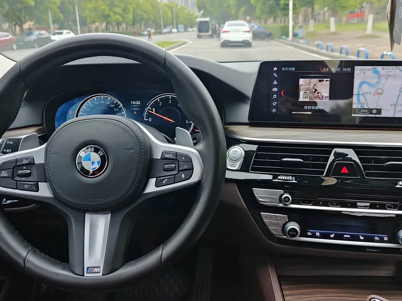 BMW 5 Series 2018 — Şəkil 15/17